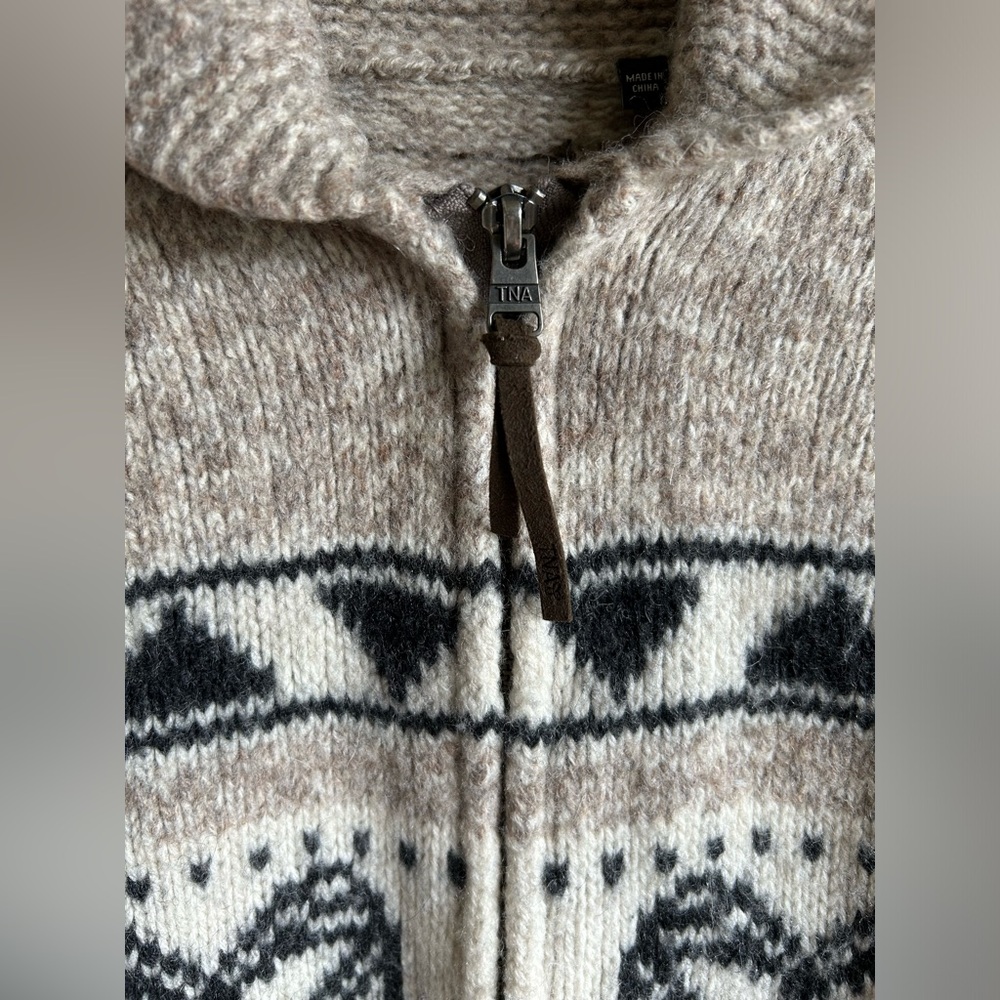 TNA sea to sky sweater size S - Picture 2 of 9